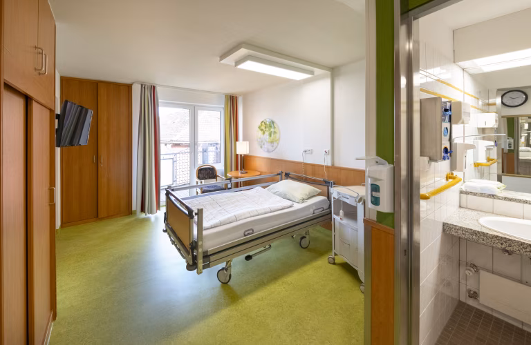 Patientenzimmer in der Kiliani-Klinik
